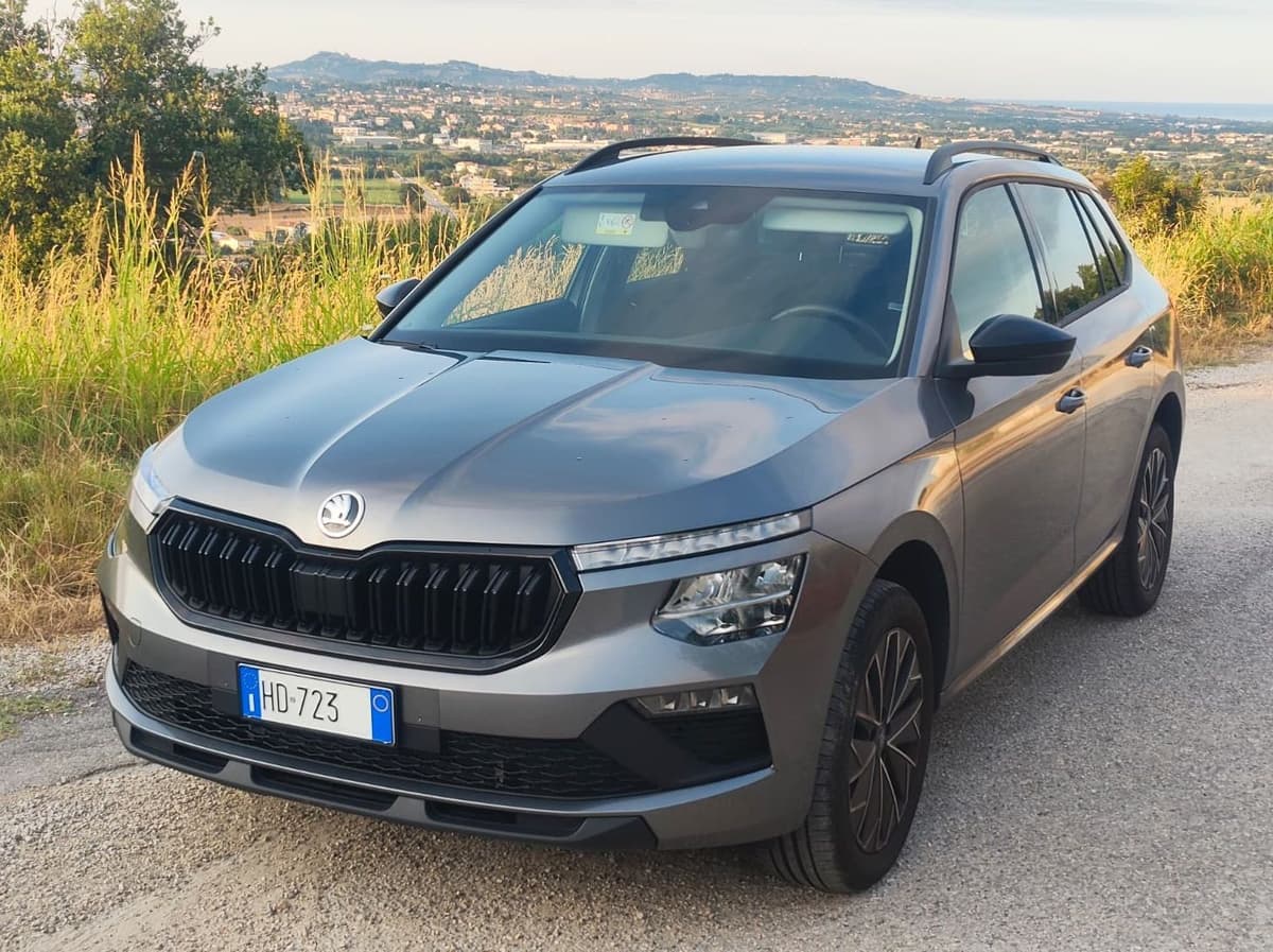 SKODA KAMIQ 1.0 TSI Black Dots DSG 85kW nuova - Noleggiata a lungo termine da Samuele di Teramo