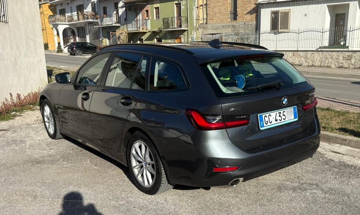 BMW 320d xDrive MH48V Business Advantage Touring usata come nuova - Km Illimitati - Noleggiata a lungo termine da EKOSMART S.R.L. (Celano - L'Aquila)