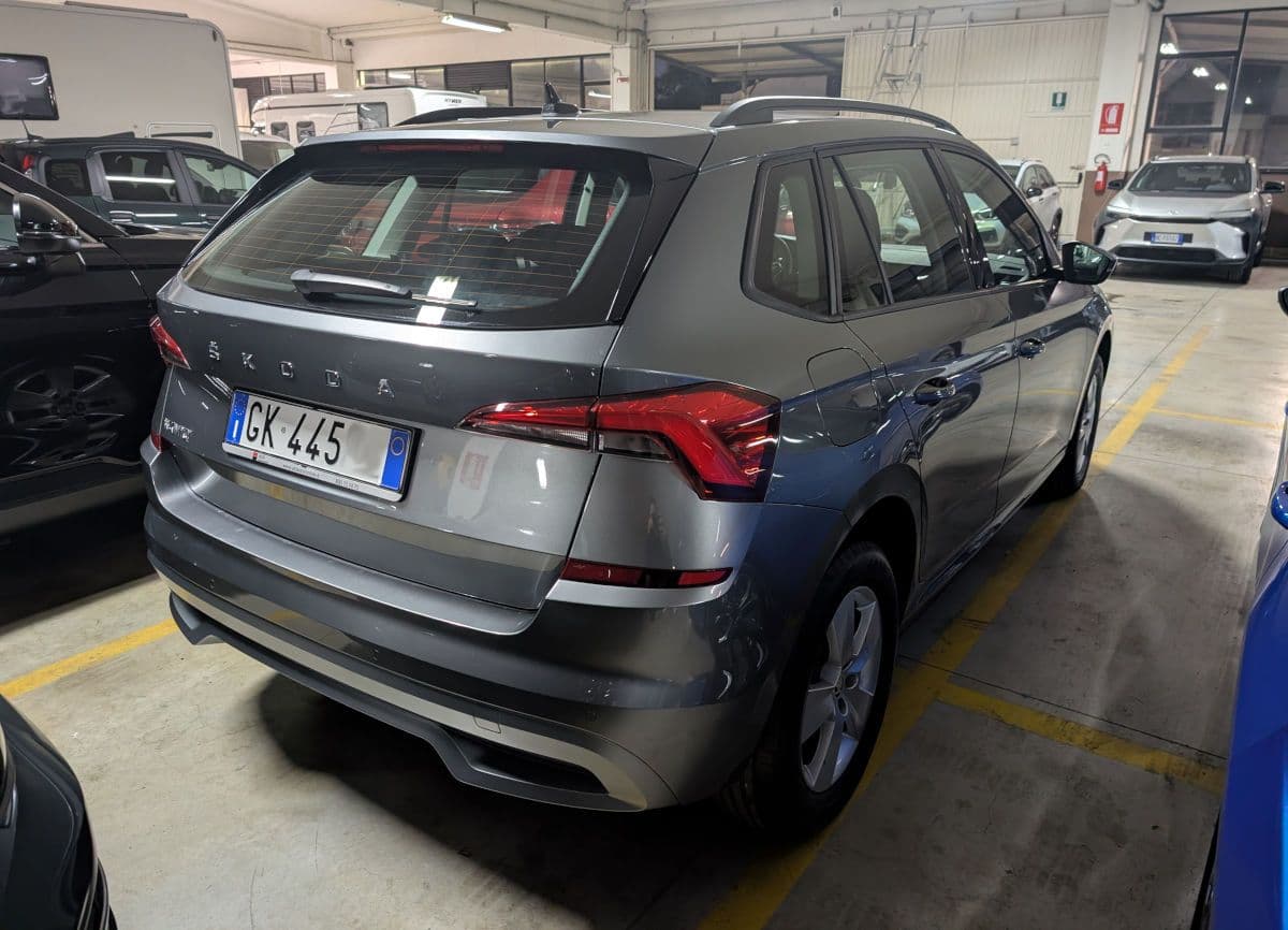 SKODA KAMIQ 1.0 TSI 81KW AMBITION usata come nuova - Noleggiata a lungo termine dalla Dott.ssa Di Nicola di Pescara